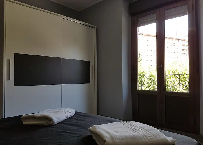 Entrevias - And * León