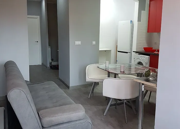 Entrevias - And Szálloda León